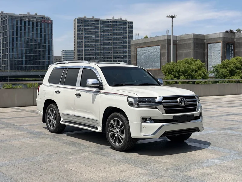Toyota Land Cruiser (Imported) — фото 3