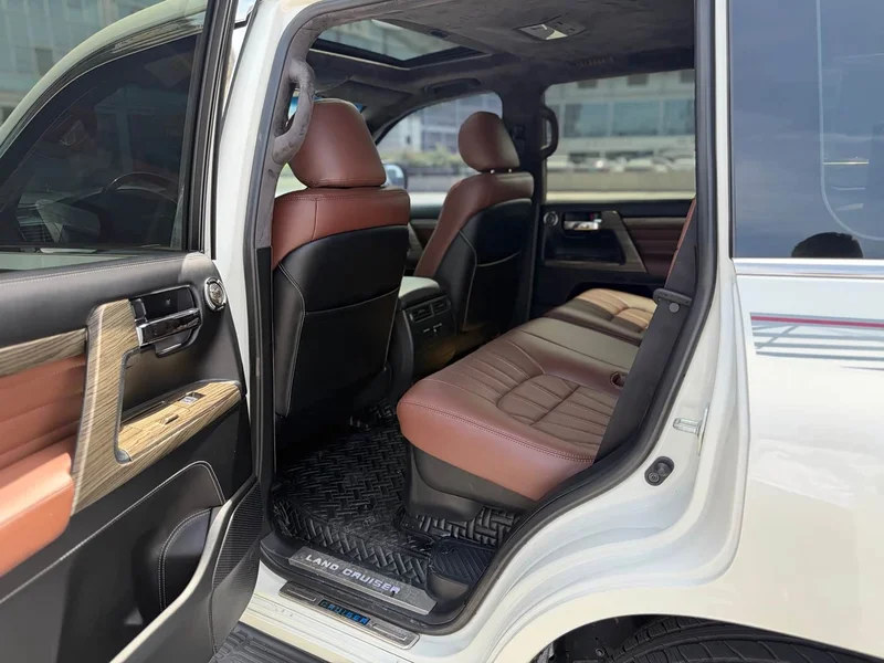 Toyota Land Cruiser (Imported) — фото 8