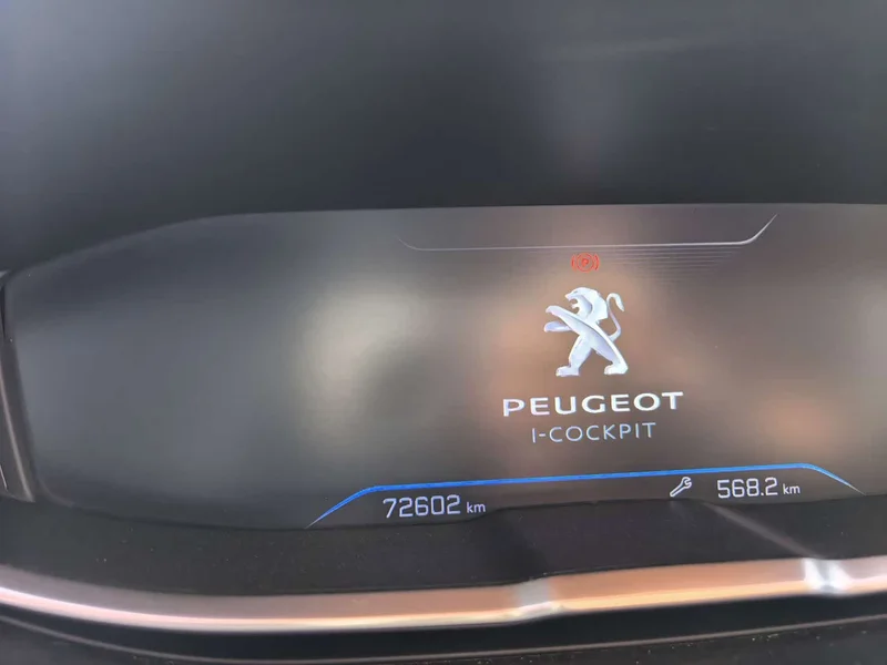 Peugeot 5008 — фото 9