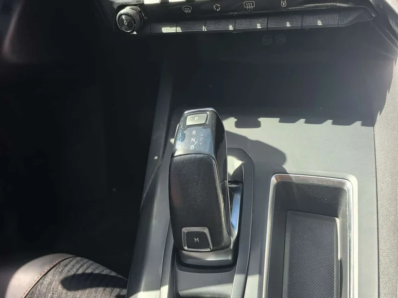 Peugeot 5008 — фото 10