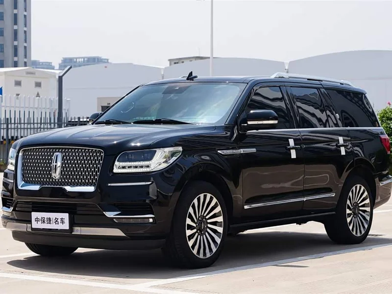 Lincoln Navigator — фото 1