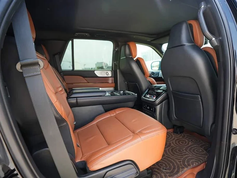 Lincoln Navigator — фото 11