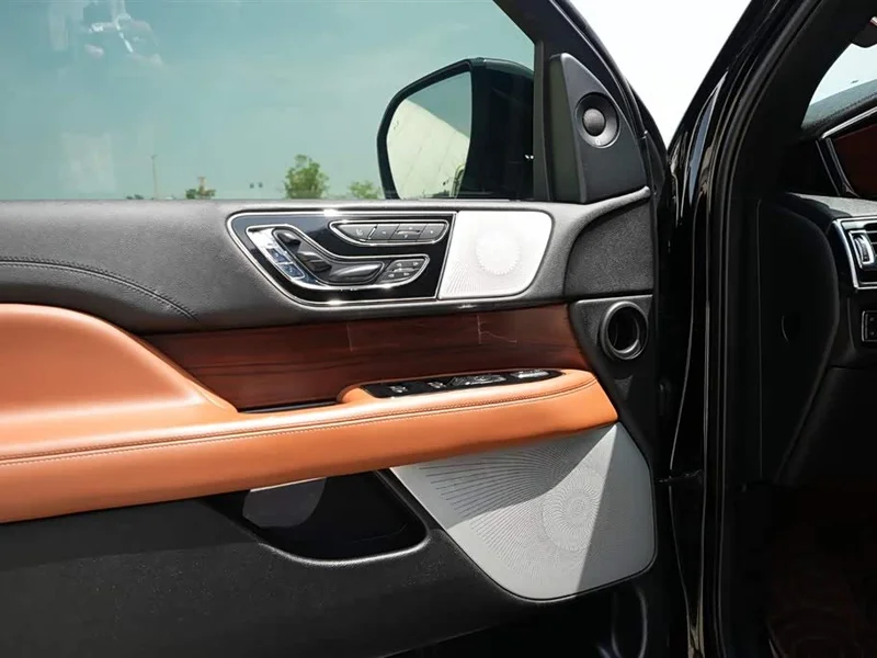 Lincoln Navigator — фото 14