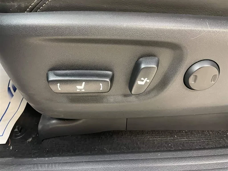 Toyota Prado — фото 12