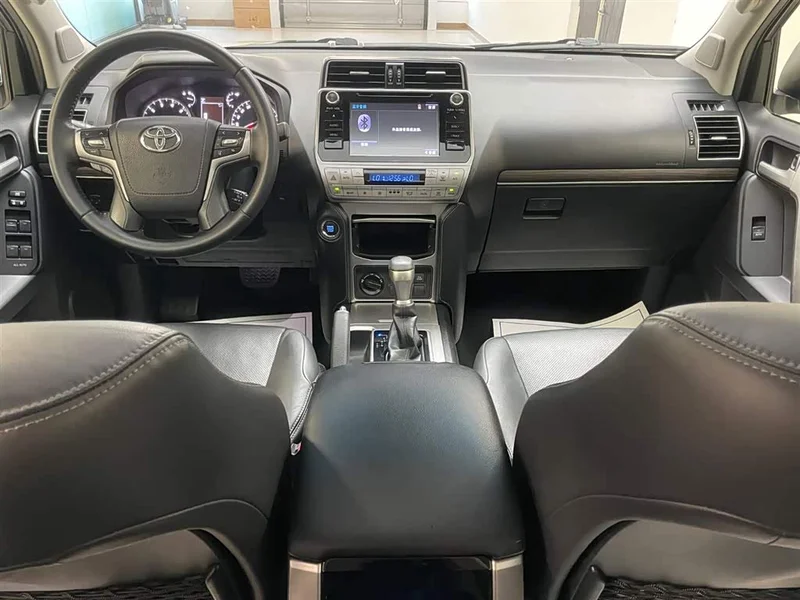 Toyota Prado — фото 17