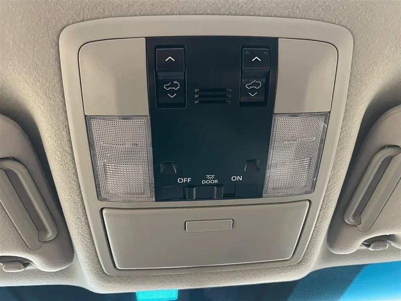 Toyota Prado — фото 26