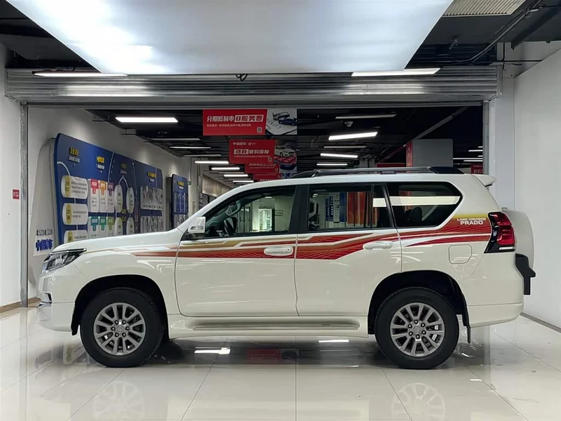 Toyota Prado — фото 4