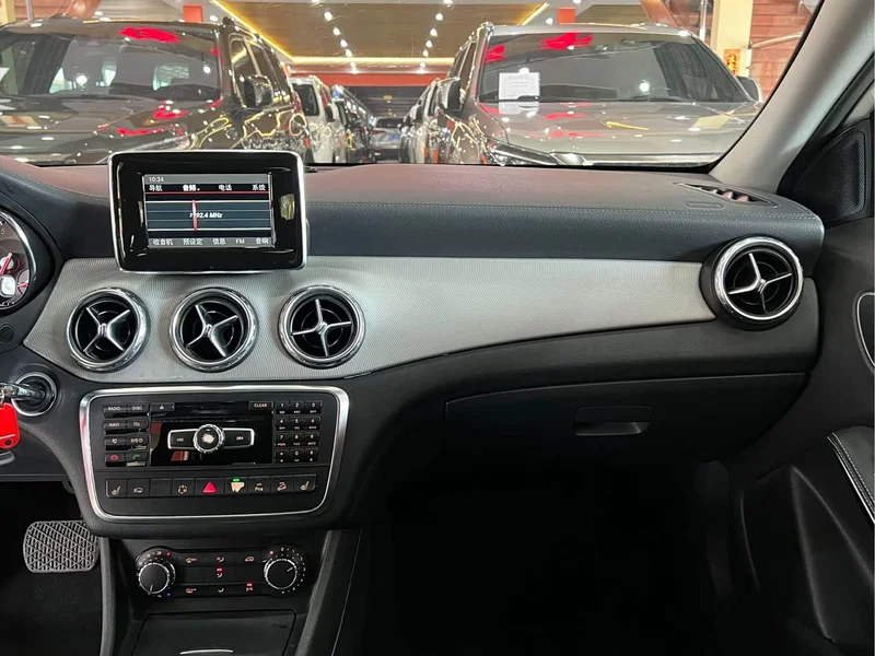 Mercedes-Benz GLA — фото 11
