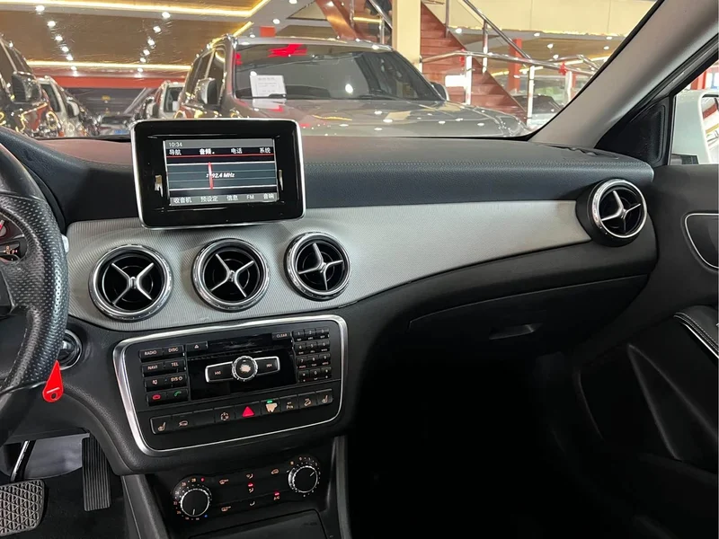 Mercedes-Benz GLA — фото 13