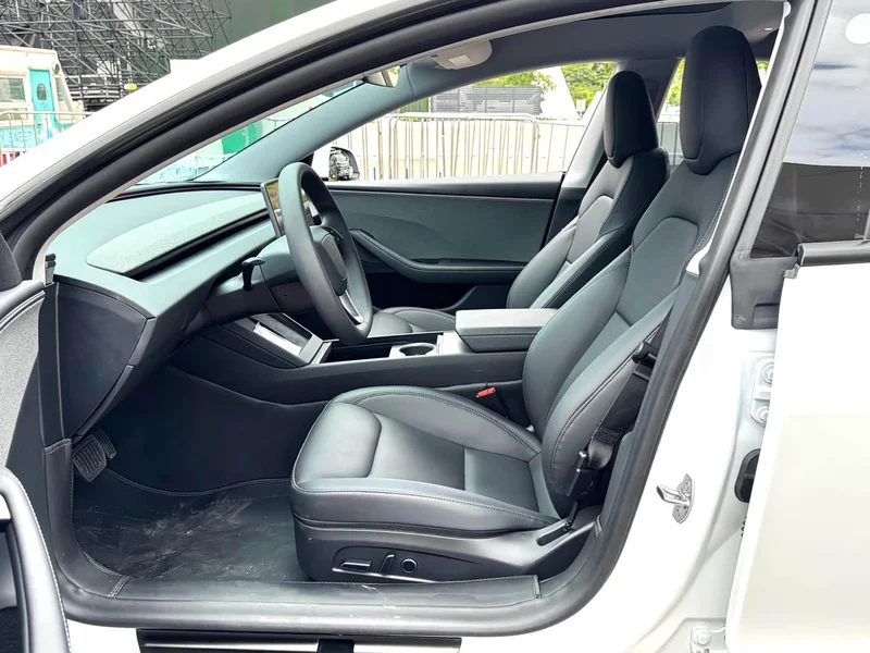 Tesla Model 3 — фото 11
