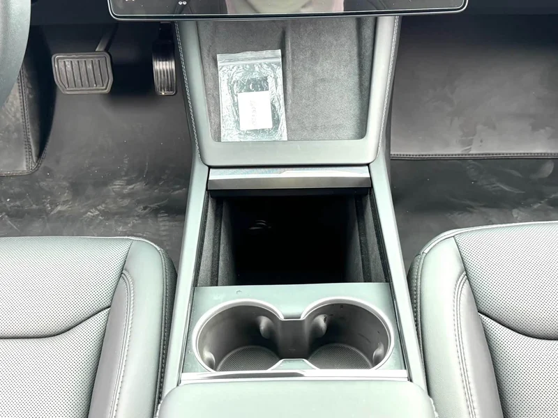 Tesla Model 3 — фото 18