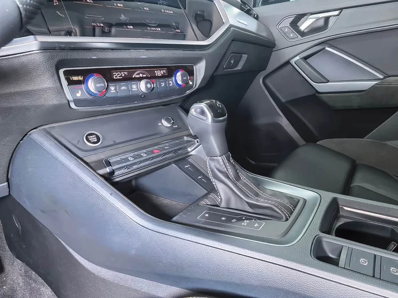 Audi Q3 Sportback — фото 17