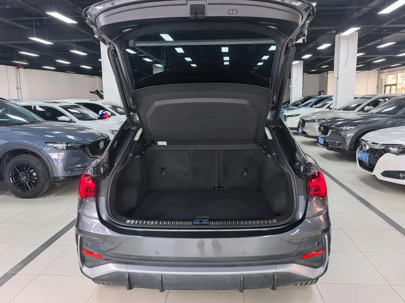 Audi Q3 Sportback — фото 20