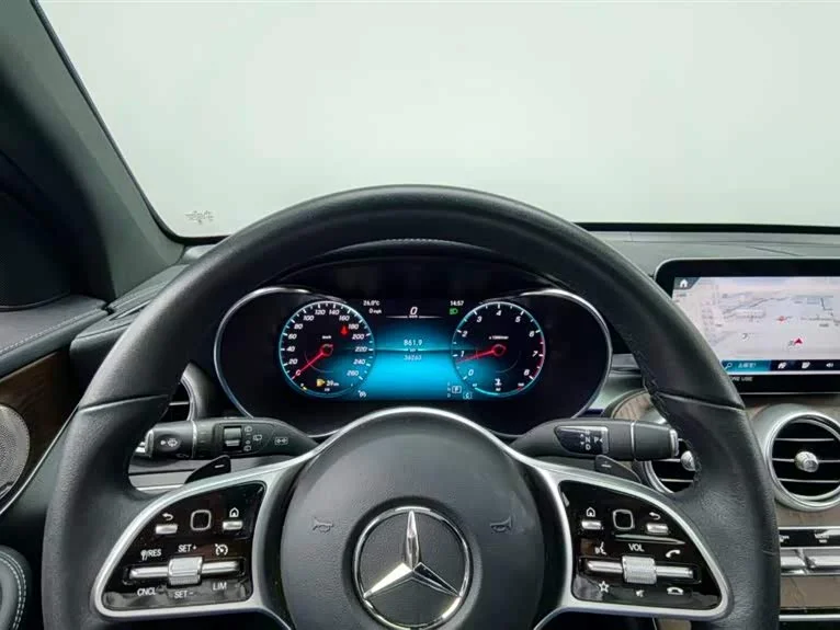 Mercedes-Benz GLC — фото 11