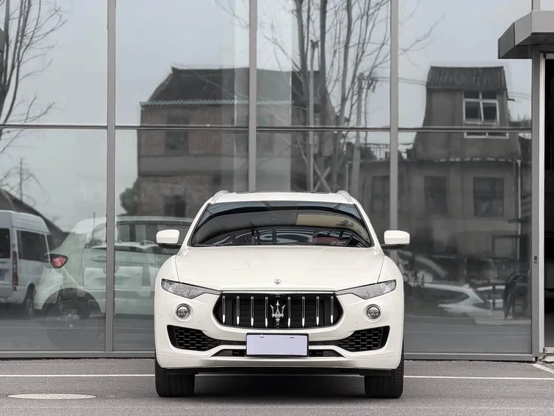 Maserati Levante — фото 2