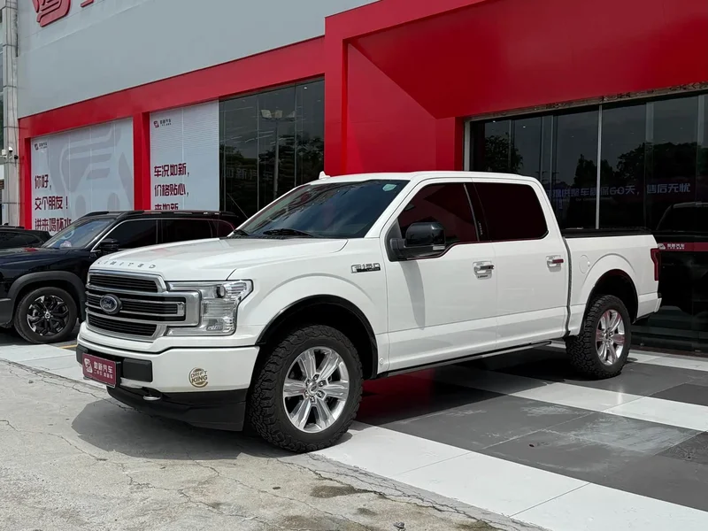 Ford F-150 Raptor — фото 1
