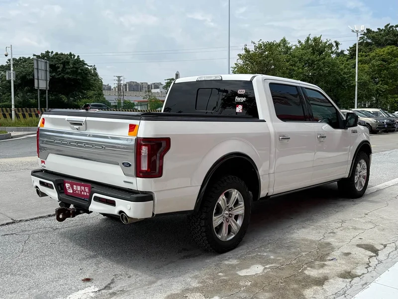 Ford F-150 Raptor — фото 6