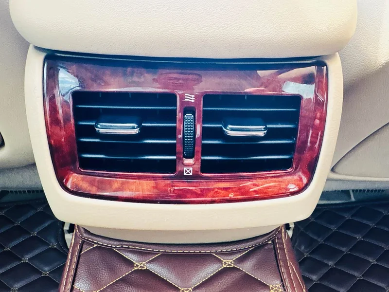 Toyota Crown — фото 13