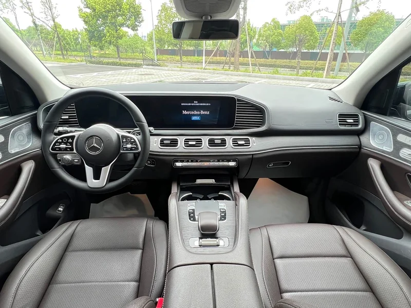 Mercedes-Benz GLS — фото 9