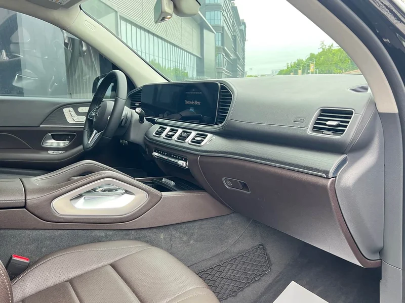 Mercedes-Benz GLS — фото 10