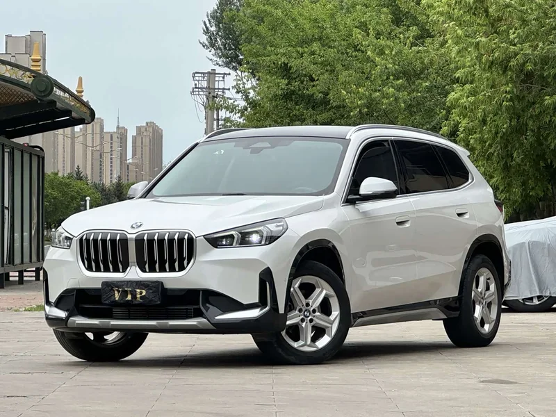 BMW X1 — фото 1