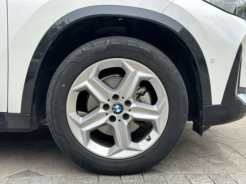 BMW X1 — фото 12