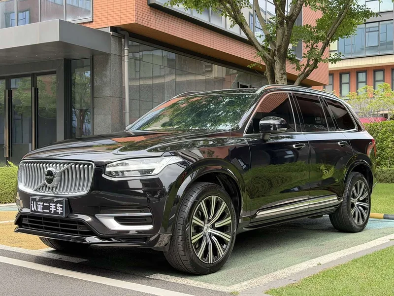 Volvo XC90 — фото 1