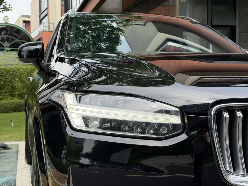 Volvo XC90 — фото 2