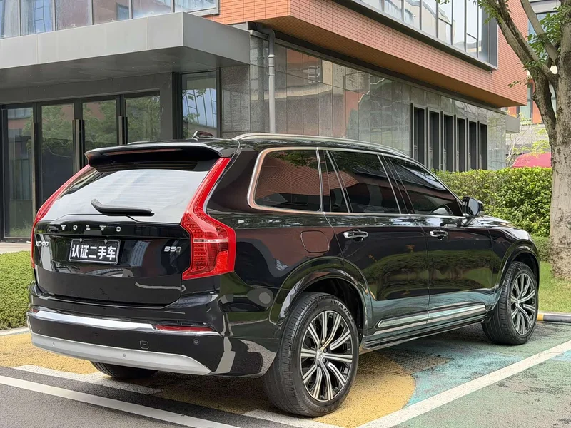 Volvo XC90 — фото 8