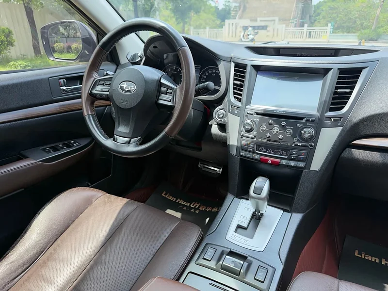 Subaru Outback — фото 15