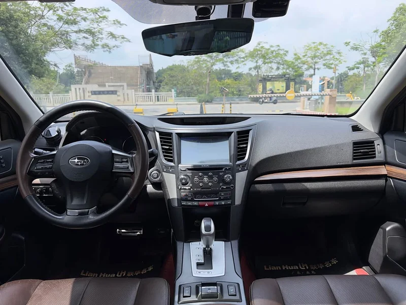 Subaru Outback — фото 16