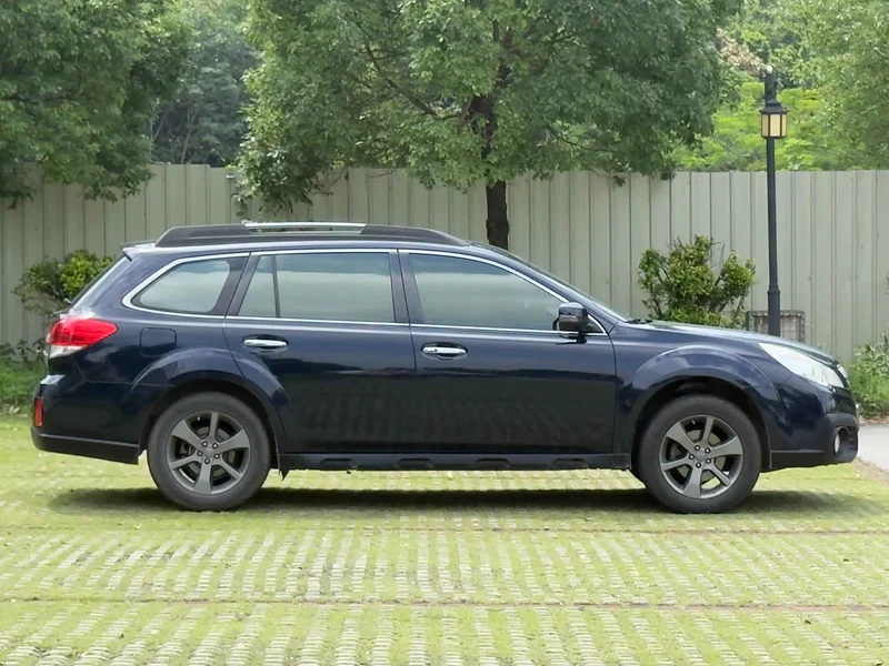 Subaru Outback — фото 5