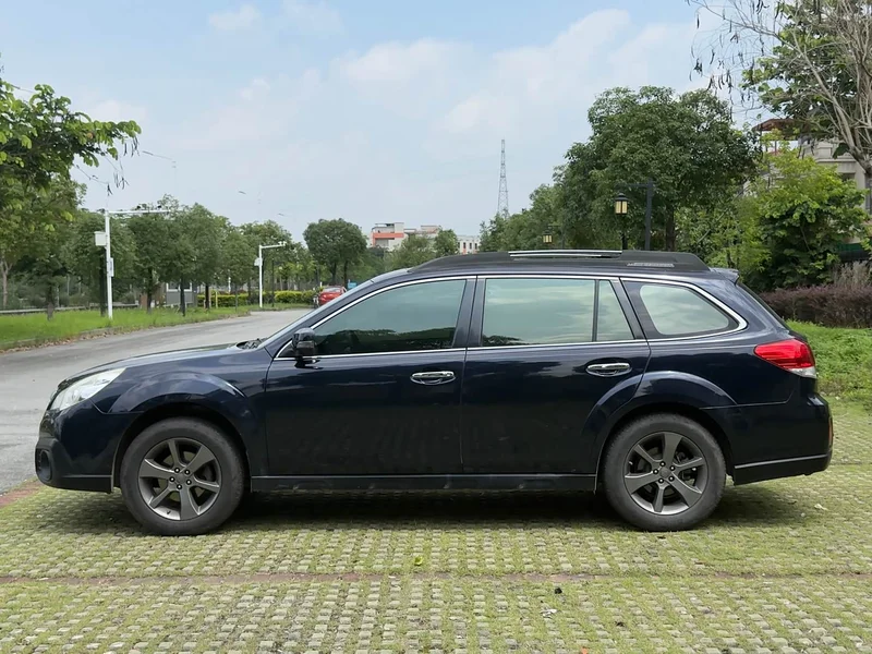 Subaru Outback — фото 6