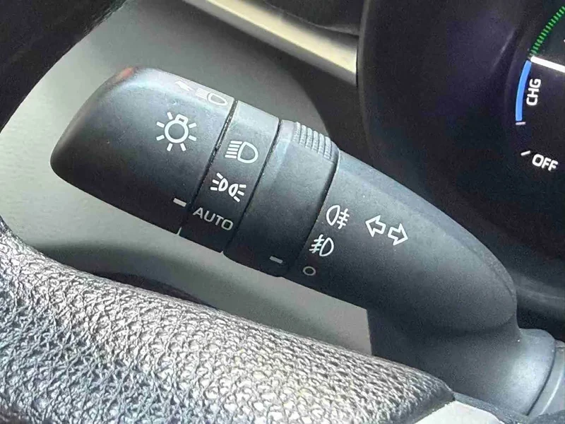 Toyota Sienna — фото 13