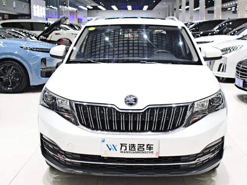 Skoda Kamiq — фото 1