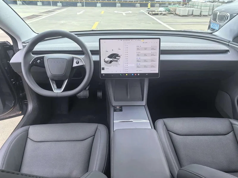 Tesla Model 3 — фото 8