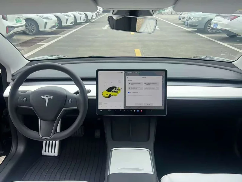 Tesla Model 3 — фото 8