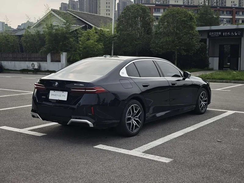 BMW i5 — фото 6