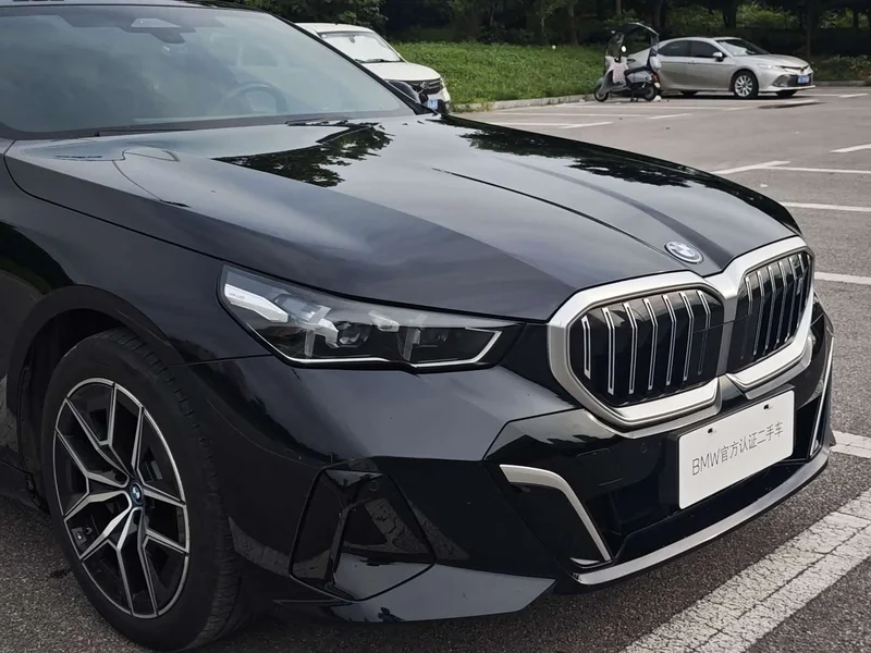 BMW i5 — фото 9