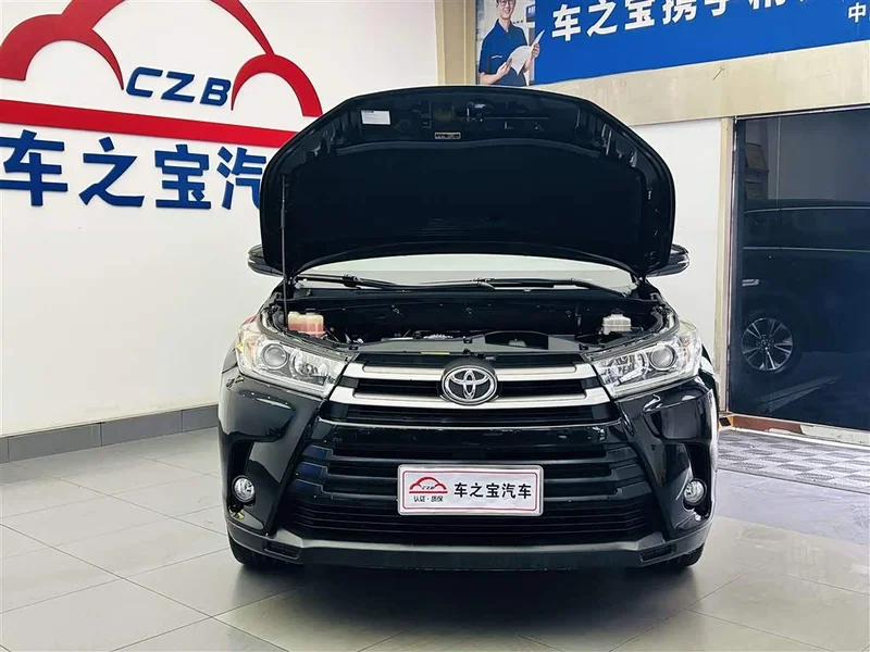 Toyota Highlander — фото 25