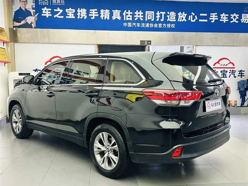 Toyota Highlander — фото 7