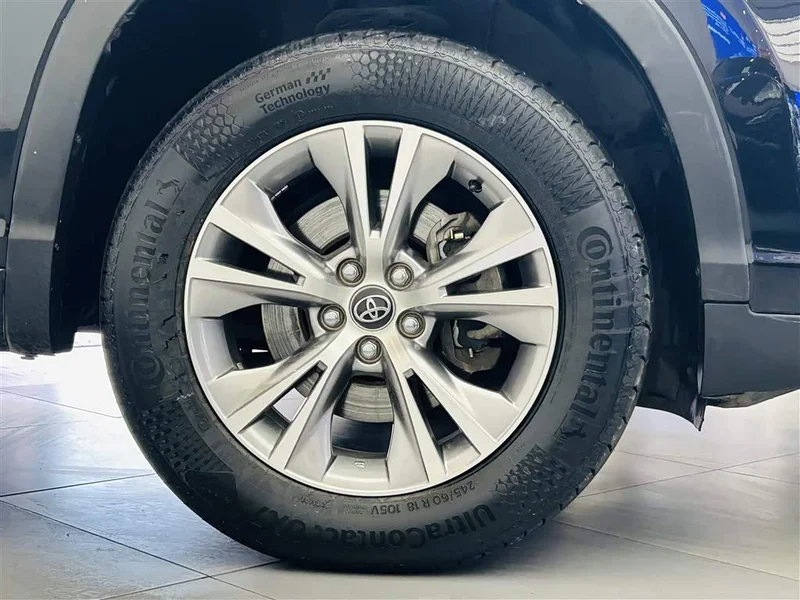 Toyota Highlander — фото 10
