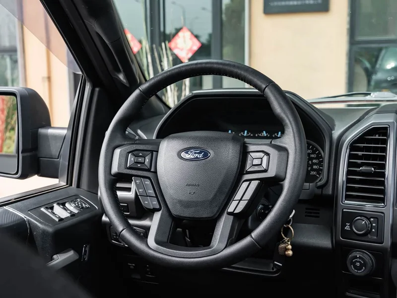 Ford F-150 Raptor — фото 10