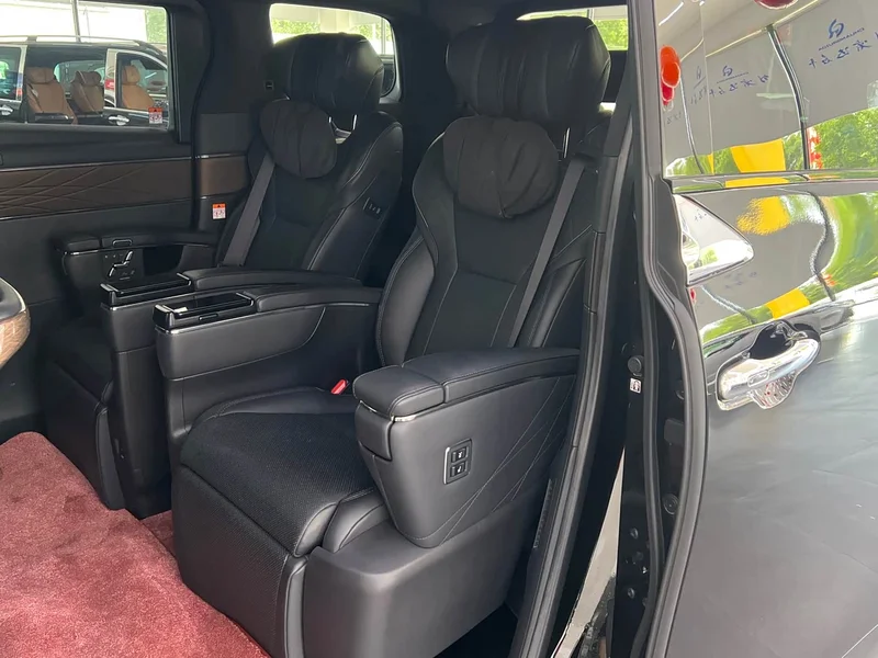 Toyota Vellfire — фото 17
