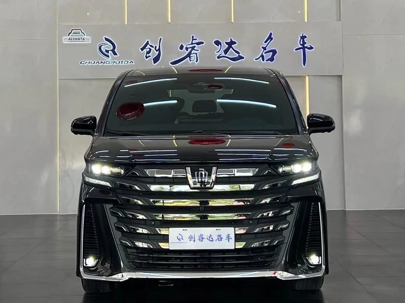 Toyota Vellfire — фото 2