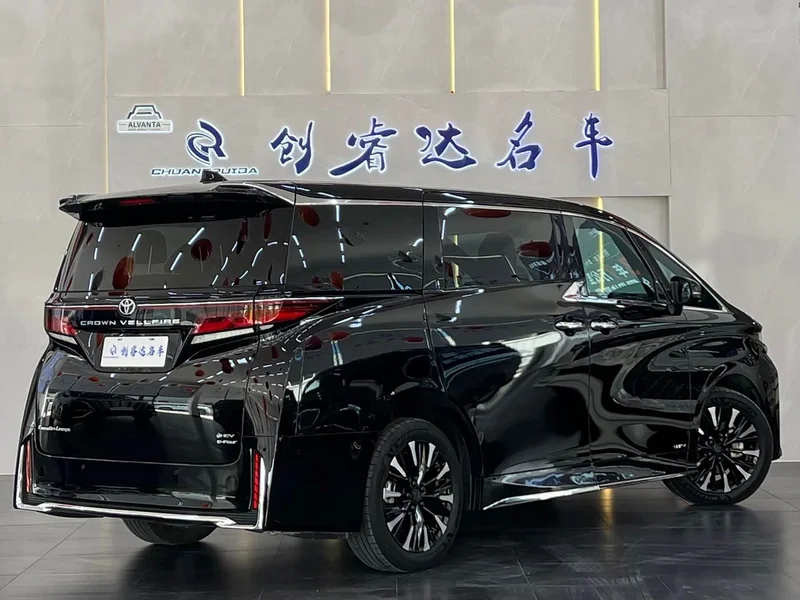 Toyota Vellfire — фото 3