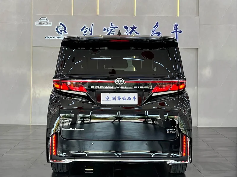 Toyota Vellfire — фото 6