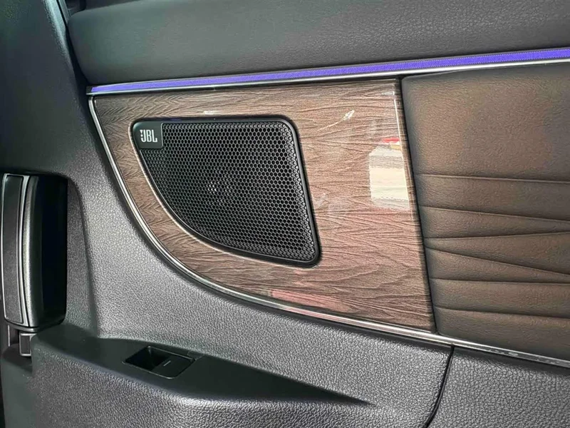 Toyota Vellfire — фото 8