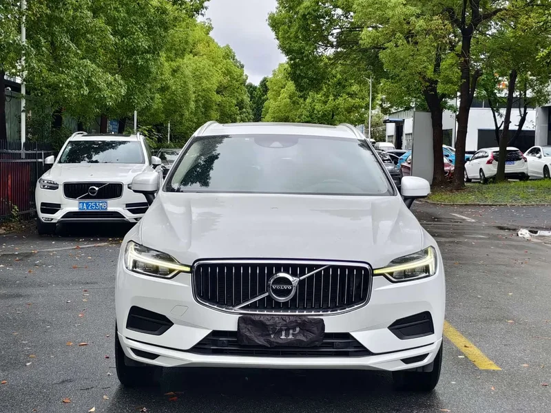 Volvo XC60 — фото 2