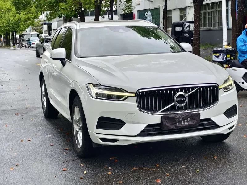 Volvo XC60 — фото 3